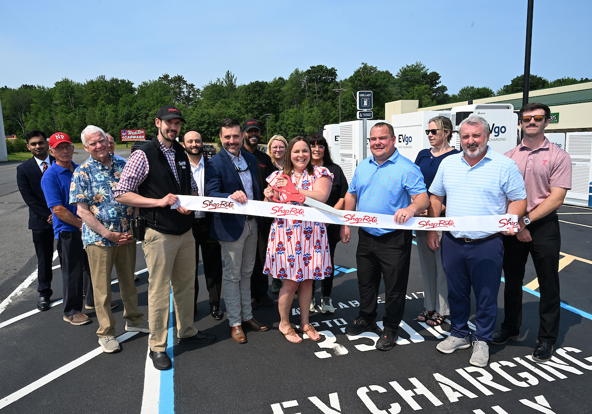 ShopRite of Daleville Unveils New EVgo Fast Chargers